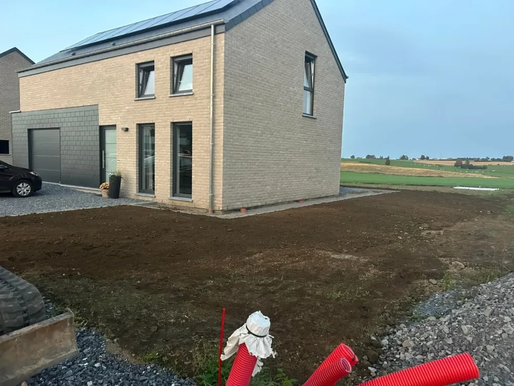Debut travaux maison terrassement